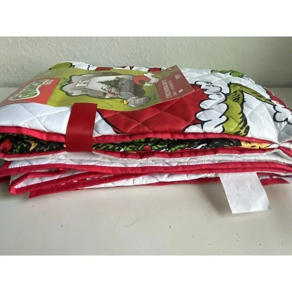 2 Piece Dr Seuss The Grinch Quilt Set TWIN Size Reversible Bedding Christmas NEW